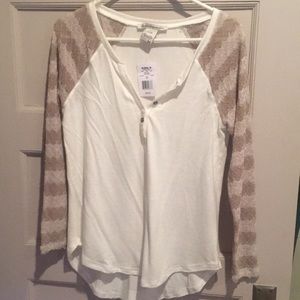 *SOLD* Super cute tee